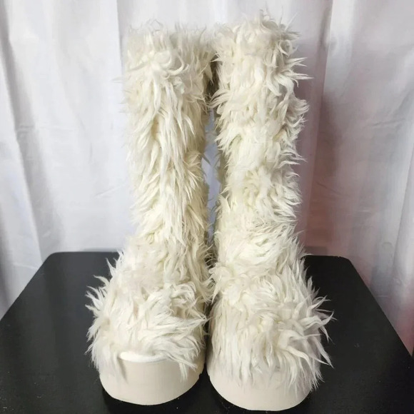 UGG WHITE FLUFF MOMMA SUGAR FAUX FUR PLATFORM BOOTS, US 5/ EUR 36 NEW - Picture 3 of 11